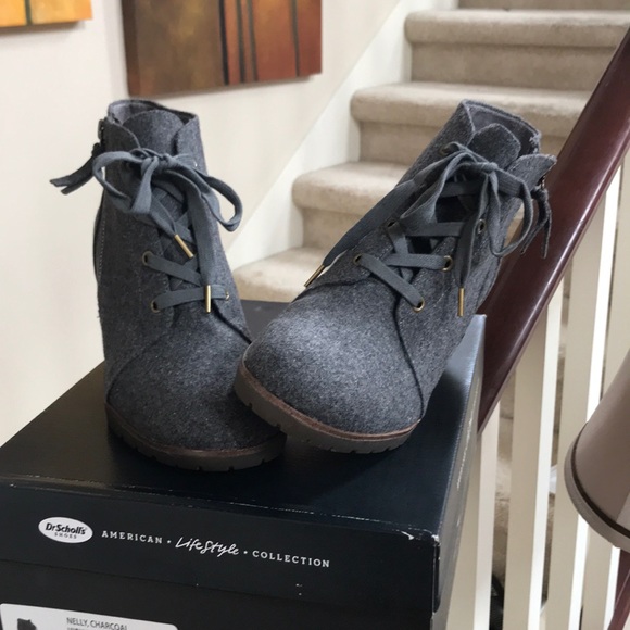 Nwot Dr Scholls Nelly Wedge Bootie 